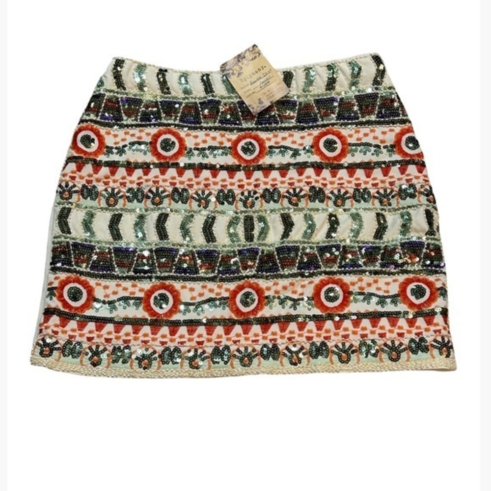 New with tags VERTY gorgeous unique party sequin embroidered mini skirt.